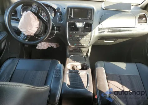 2014 Chrysler Town & Country S z USA, uszkodzony, nr VIN 2C4RC1HG5ER188436